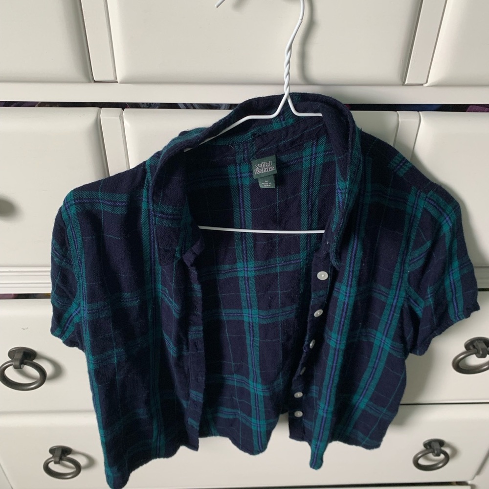 Size medium junior flannel crop top!